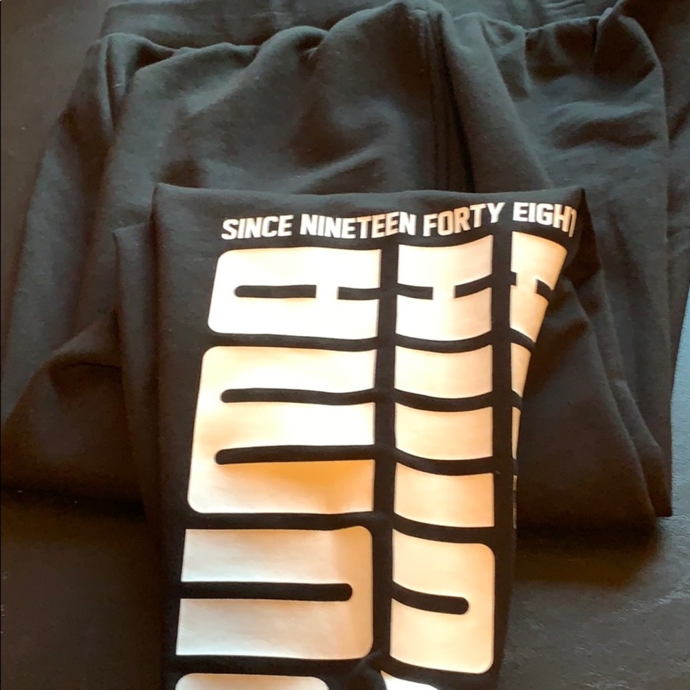 Puma sweat pants size large NWT black